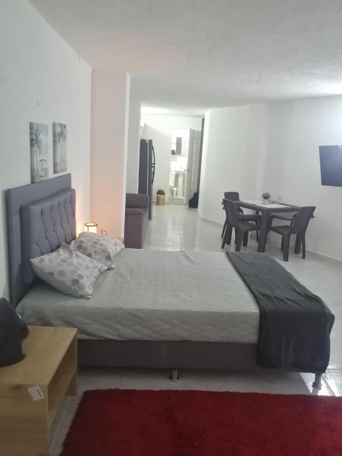 מדיין San Diego Aparta Estudios מראה חיצוני תמונה