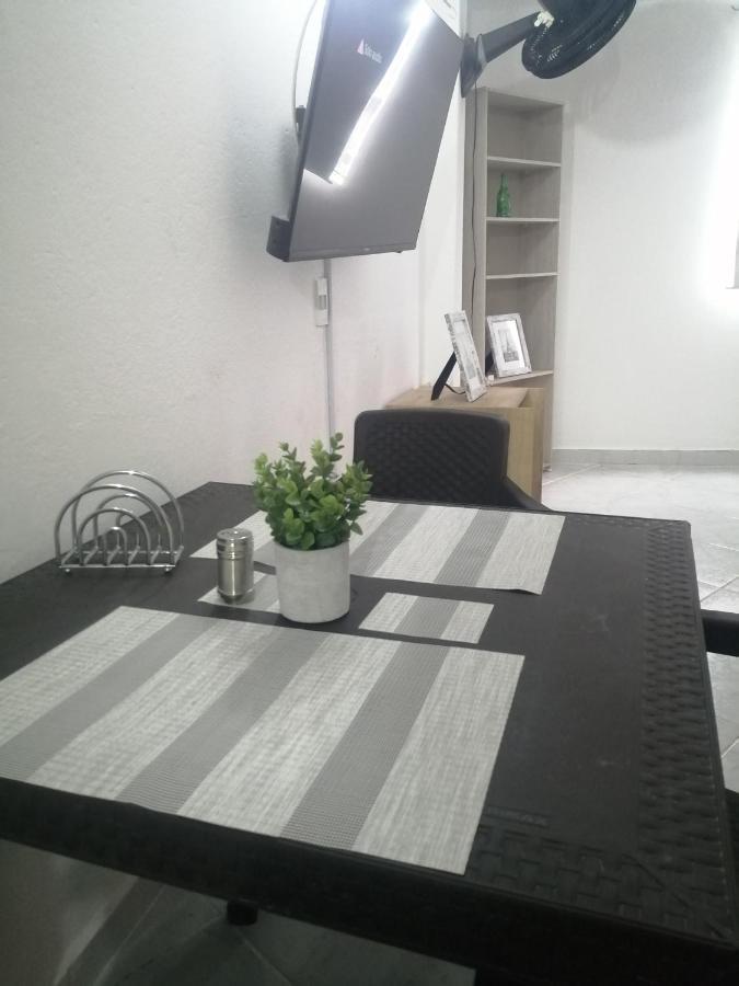 מדיין San Diego Aparta Estudios מראה חיצוני תמונה